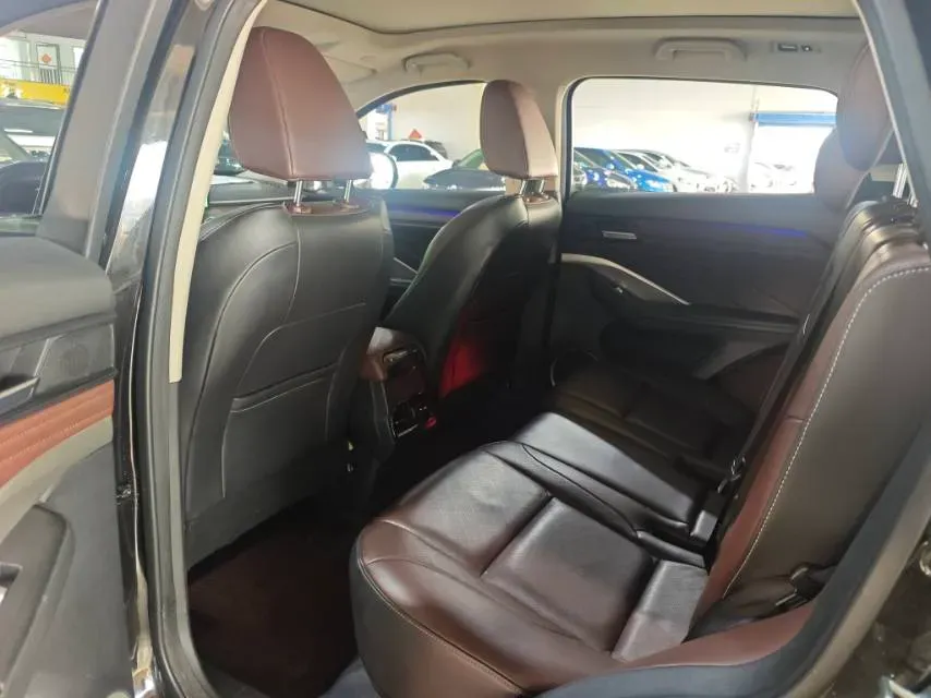 2020 WEY VV6 2.0T 227HP L4 7DCT,autocango,china used car exporter,china ev exporter,chinese used car exporter,chinese used ev exporter