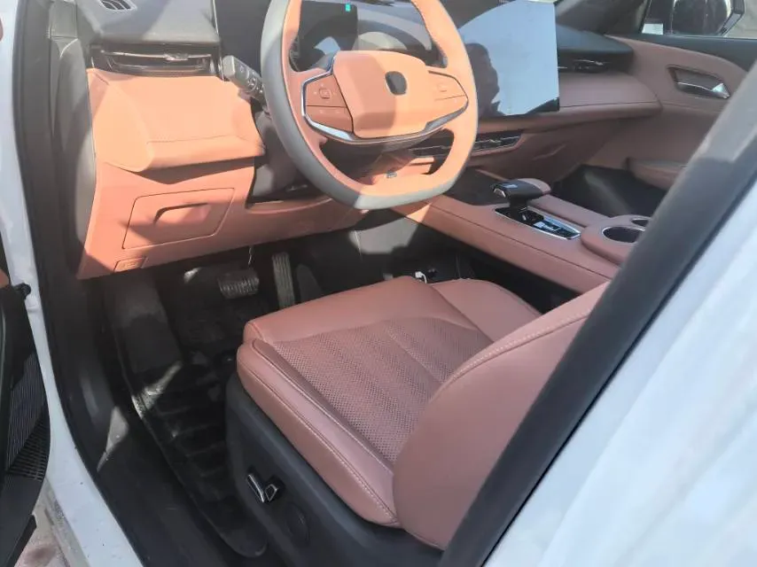 2024 ChangAn UNI-Z 1.5L 98HP L4 E-CVT PHEV 18.4KWH,autocango,china used car exporter,china ev exporter,chinese used car exporter,chinese used ev exporter