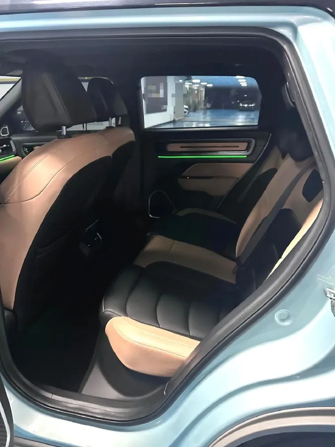 2023 Geely ICON 1.5T 181HP L4 7DCT,autocango,china used car exporter,china ev exporter,chinese used car exporter,chinese used ev exporter