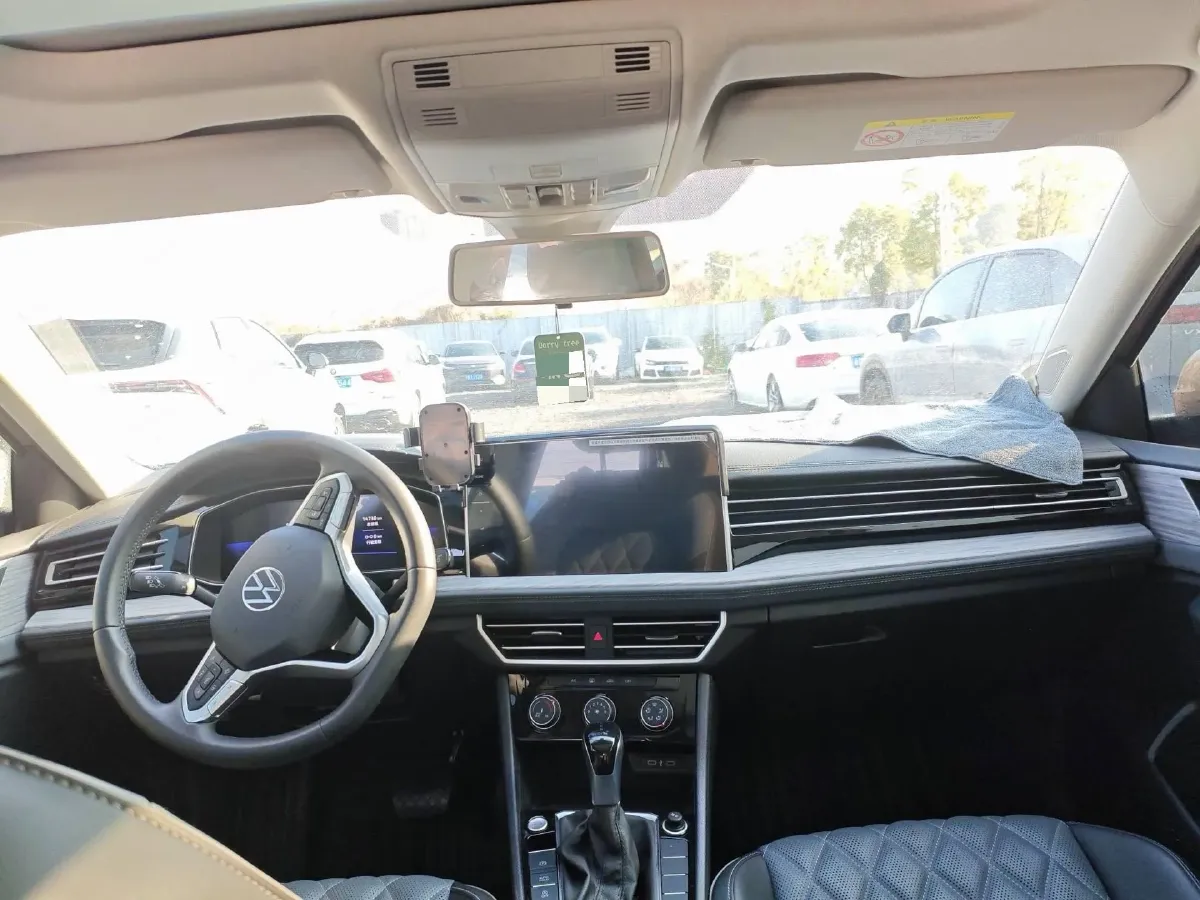 2023 Volkswagen Sagitar 1.5T 160HP L4 7DCT,autocango,china used car exporter,china ev exporter,chinese used car exporter,chinese used ev exporter