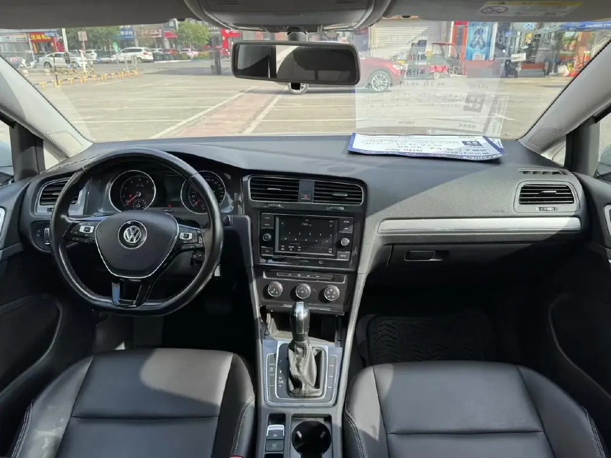 2019 Ford Focus 1.5T 184HP L3 8AT,autocango,china used car exporter,china ev exporter,chinese used car exporter,chinese used ev exporter