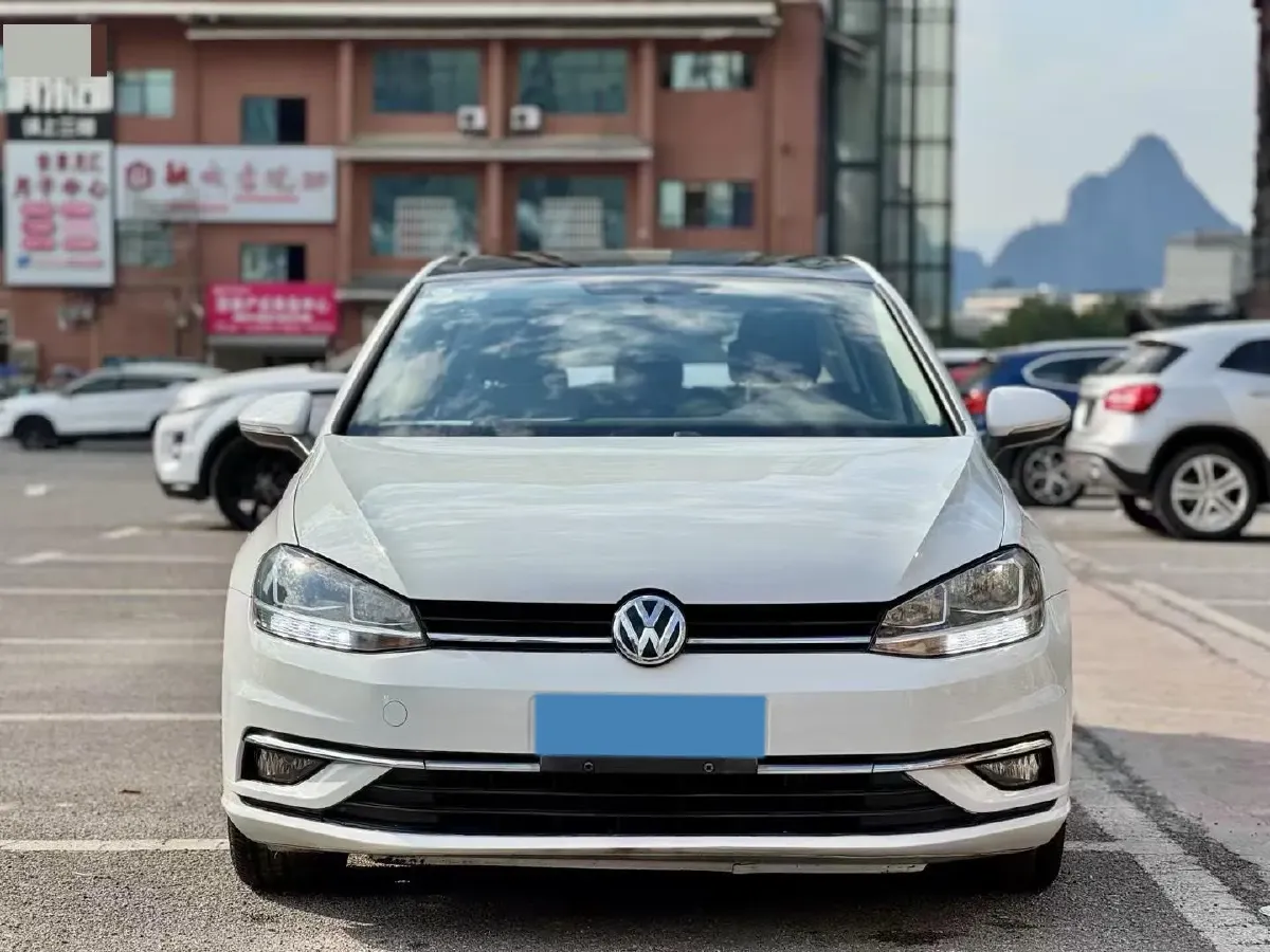 2019 Ford Focus 1.5T 184HP L3 8AT,autocango,china used car exporter,china ev exporter,chinese used car exporter,chinese used ev exporter