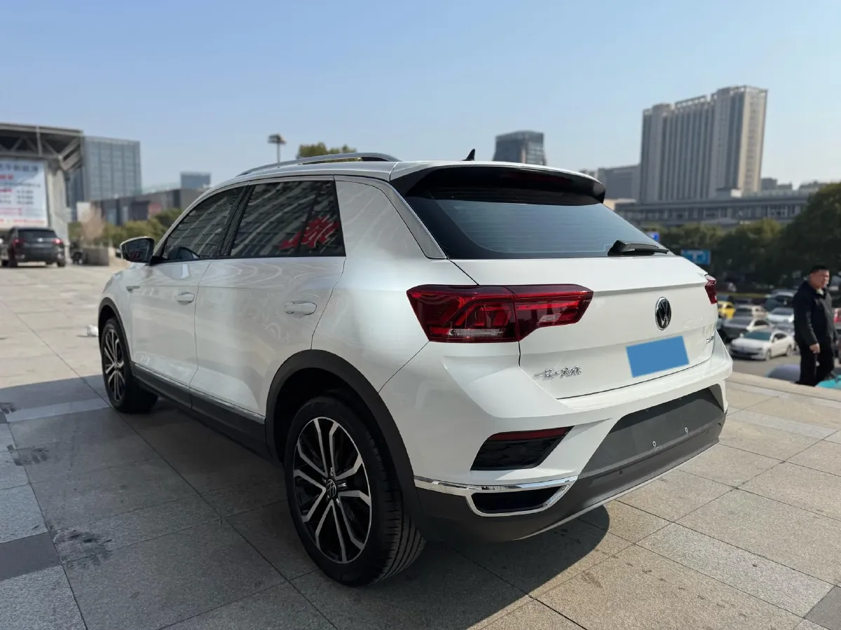 2022 Volkswagen T-Roc 1.4T 150HP L4 7DCT,autocango,china used car exporter,china ev exporter,chinese used car exporter,chinese used ev exporter