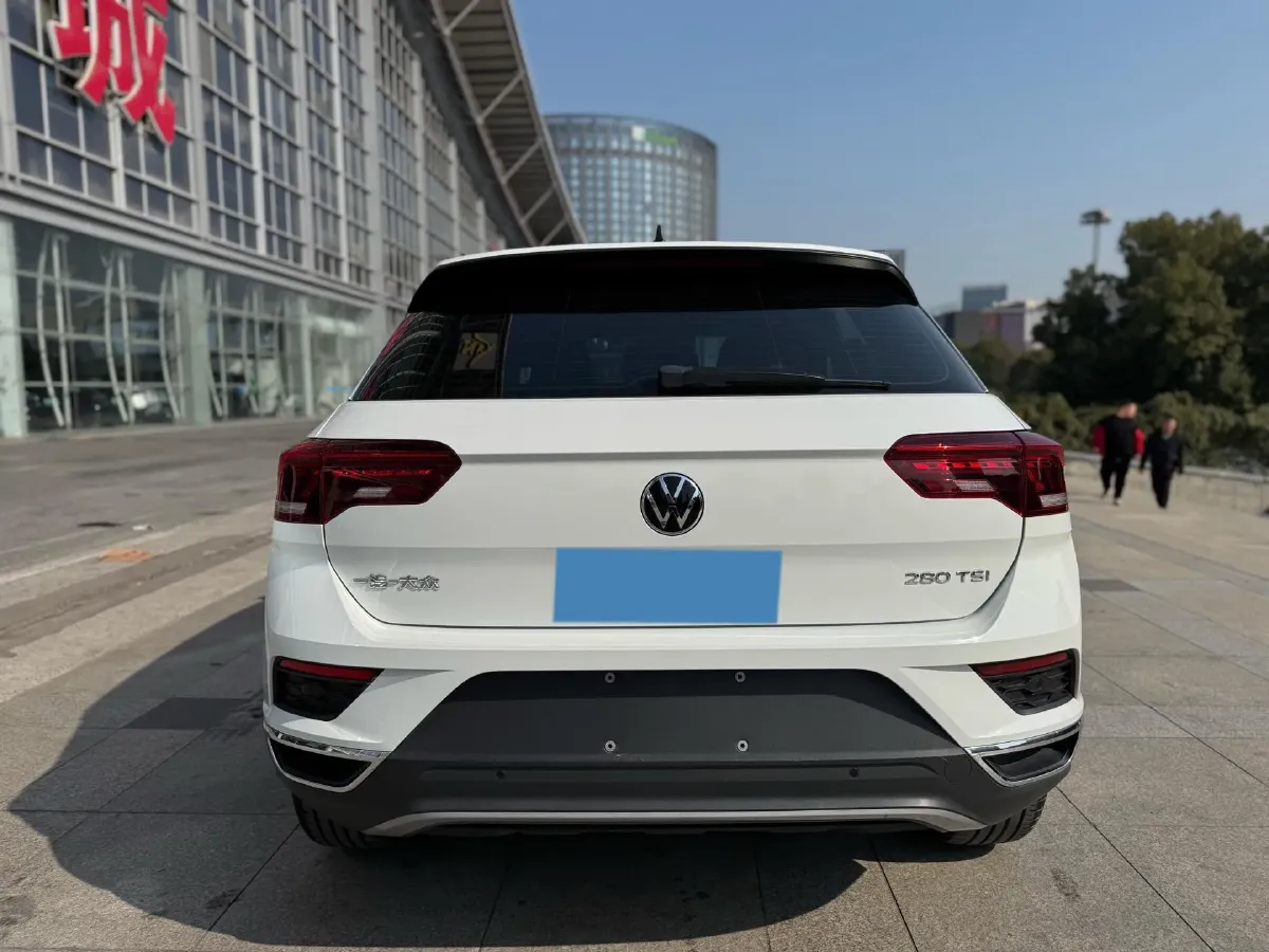 2022 Volkswagen T-Roc 1.4T 150HP L4 7DCT,autocango,china used car exporter,china ev exporter,chinese used car exporter,chinese used ev exporter