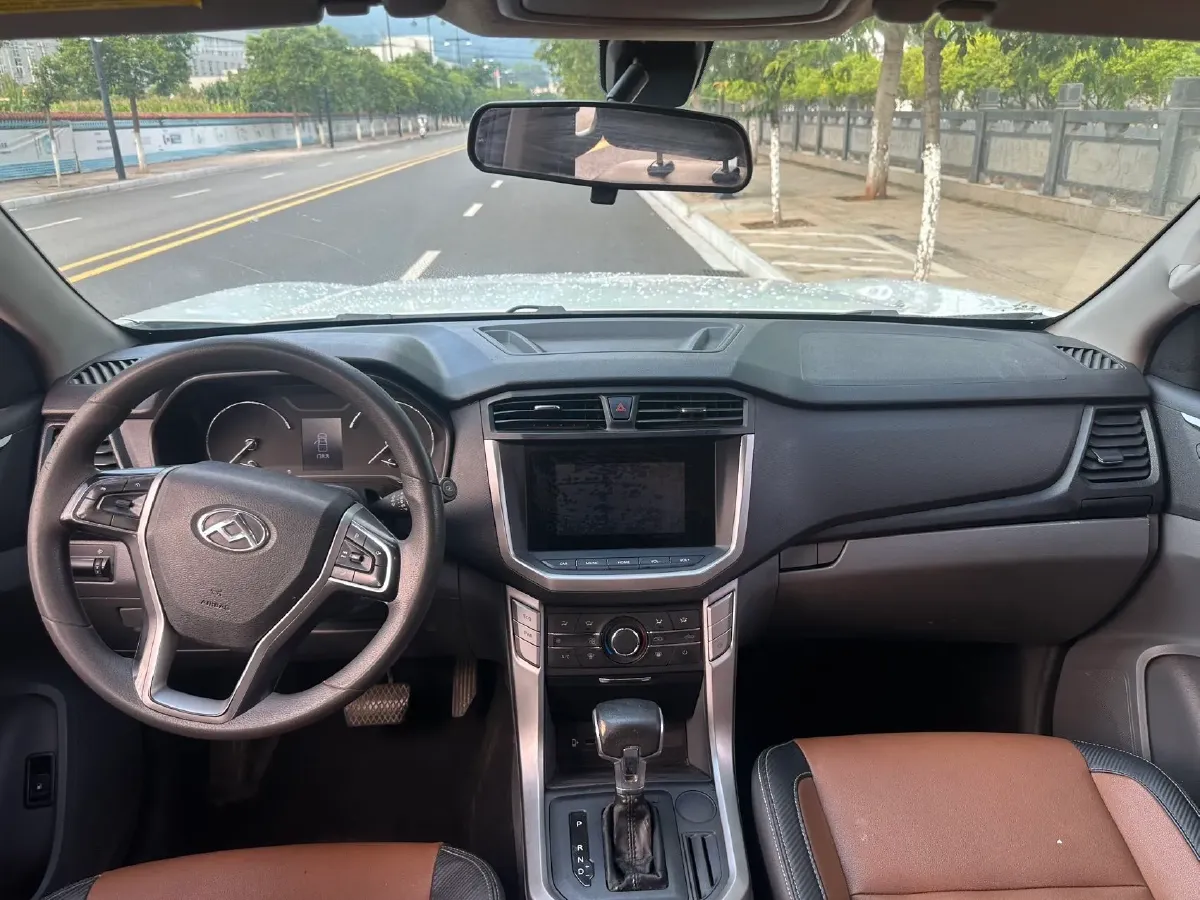 2019 MAXUS T70 2.0T 163HP L4 6AT,autocango,china used car exporter,china ev exporter,chinese used car exporter,chinese used ev exporter