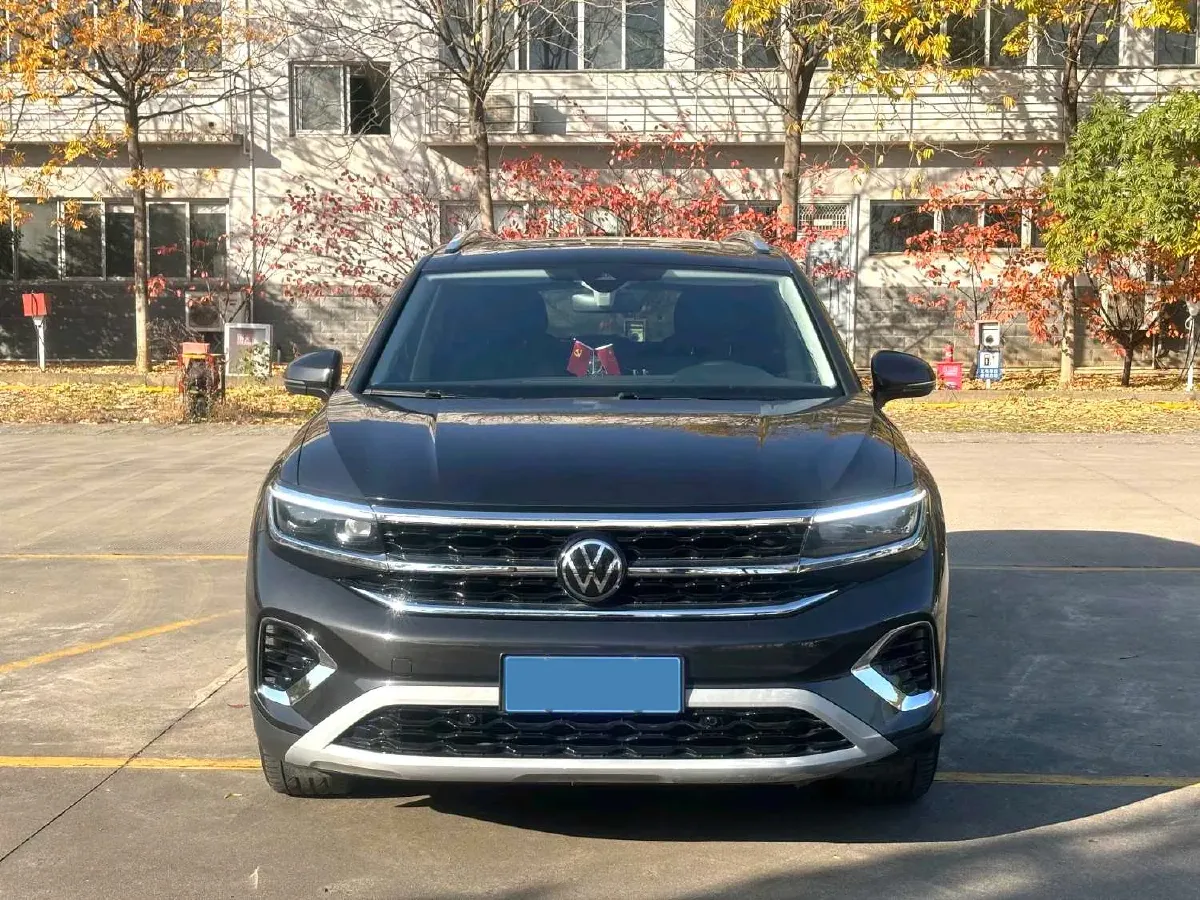 2021 Volkswagen Talagon 2.0T 220HP L4 7DCT,autocango,china used car exporter,china ev exporter,chinese used car exporter,chinese used ev exporter