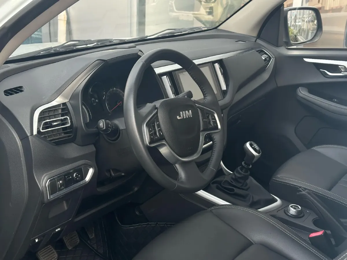 2023 Isuzu RE-MAX Jim 2.5T 143HP L4 6MT,autocango,china used car exporter,china ev exporter,chinese used car exporter,chinese used ev exporter