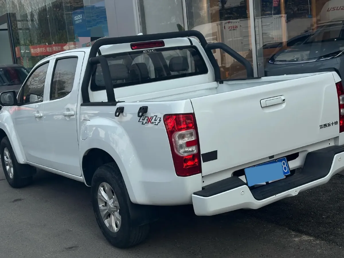 2023 Isuzu RE-MAX Jim 2.5T 143HP L4 6MT,autocango,china used car exporter,china ev exporter,chinese used car exporter,chinese used ev exporter