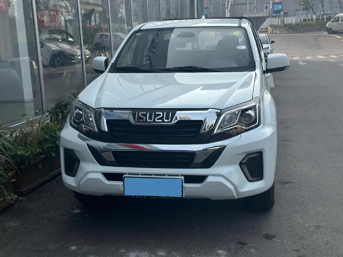 2023 Isuzu RE-MAX Jim 2.5T 143HP L4 6MT,autocango,china used car exporter,china ev exporter,chinese used car exporter,chinese used ev exporter