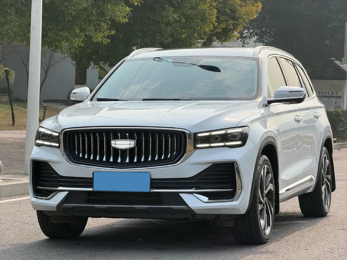 2023 Geely Monjaro 2.0T 238HP L4 8AT