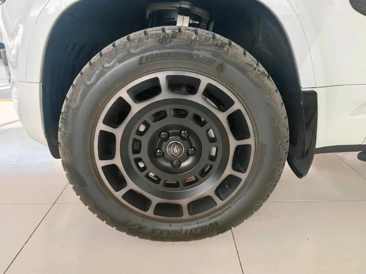 2023 Land Rover Defender 3.0T 400HP L6 8AT,autocango,china used car exporter,china ev exporter,chinese used car exporter,chinese used ev exporter