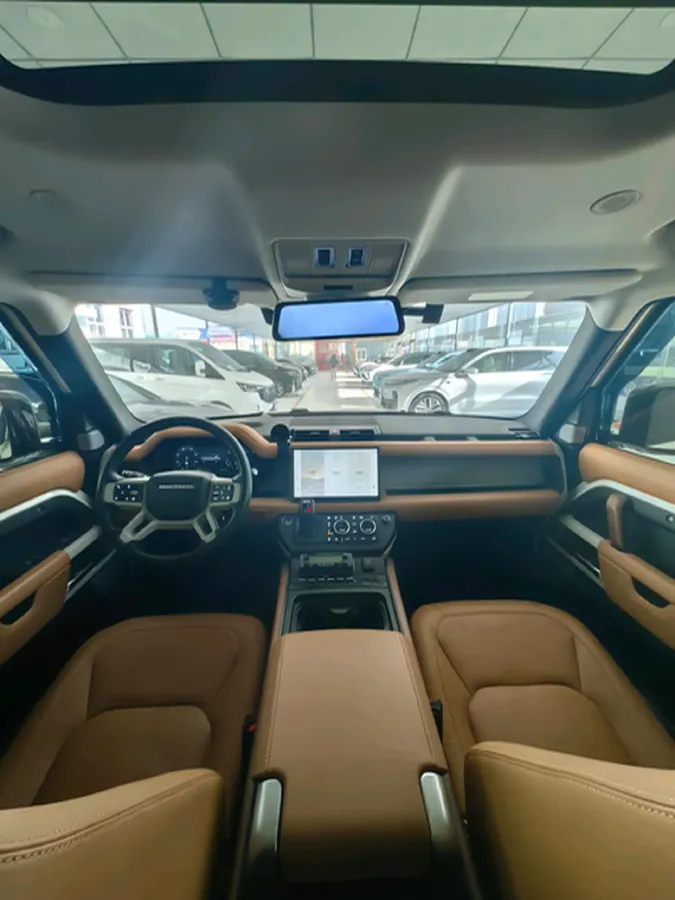 2023 Land Rover Defender 3.0T 400HP L6 8AT,autocango,china used car exporter,china ev exporter,chinese used car exporter,chinese used ev exporter