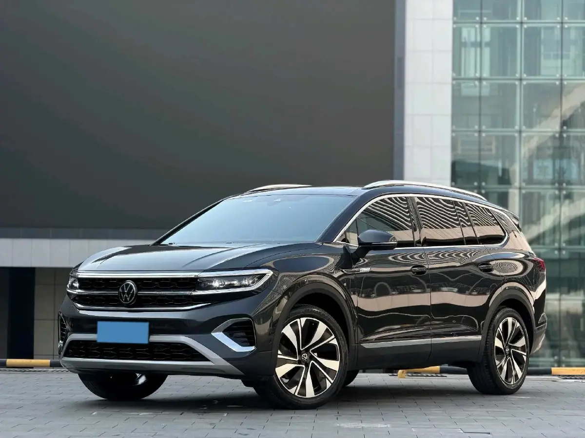 2023 Volkswagen Talagon 2.0T 220HP L4 7DCT