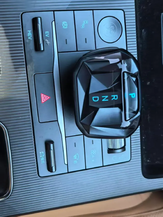 2024 BYD SongL DM-i 1.5L 101HP L4 E-CVT PHEV 18.3KWH,autocango,china used car exporter,china ev exporter,chinese used car exporter,chinese used ev exporter