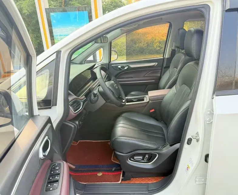 2021 GAC Trumpchi M6 1.5T 169HP L4 7DCT,autocango,china used car exporter,china ev exporter,chinese used car exporter,chinese used ev exporter