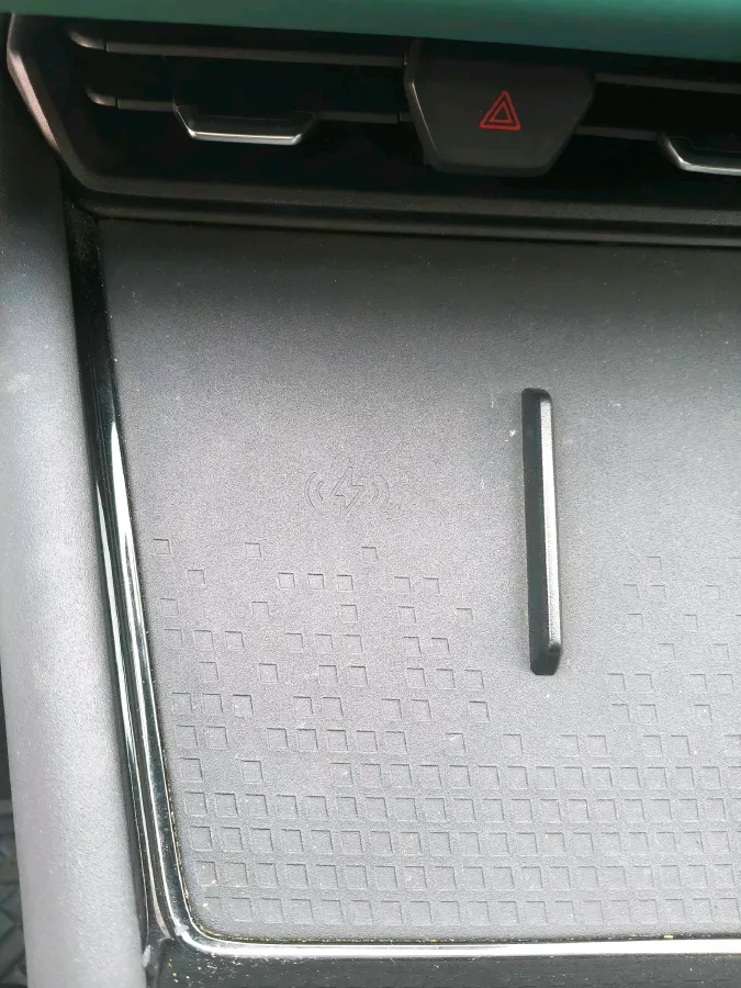 2023 ChangAn UNI-T 1.5T 188HP L4 7DCT,autocango,china used car exporter,china ev exporter,chinese used car exporter,chinese used ev exporter