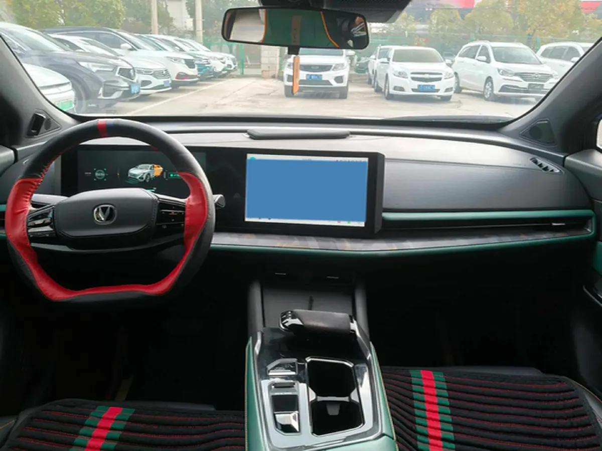 2023 ChangAn UNI-T 1.5T 188HP L4 7DCT,autocango,china used car exporter,china ev exporter,chinese used car exporter,chinese used ev exporter