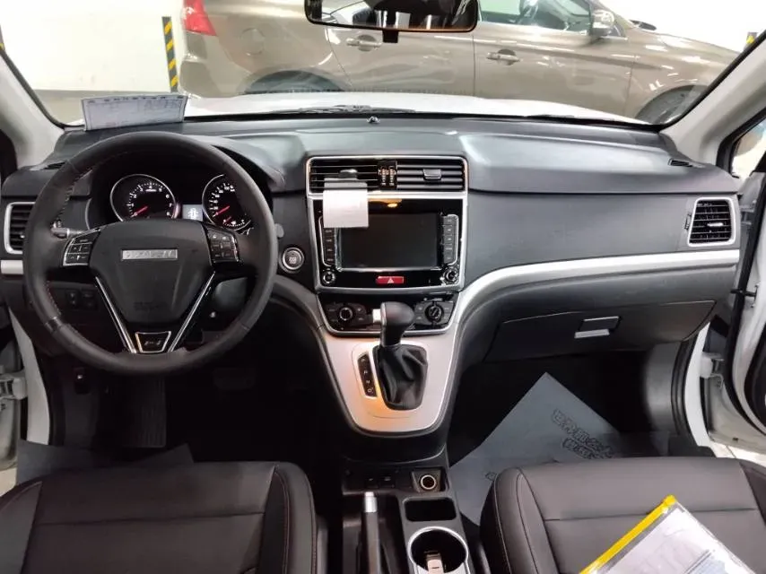 2019 Haval M6 1.5T 150HP L4 7DCT,autocango,china used car exporter,china ev exporter,chinese used car exporter,chinese used ev exporter