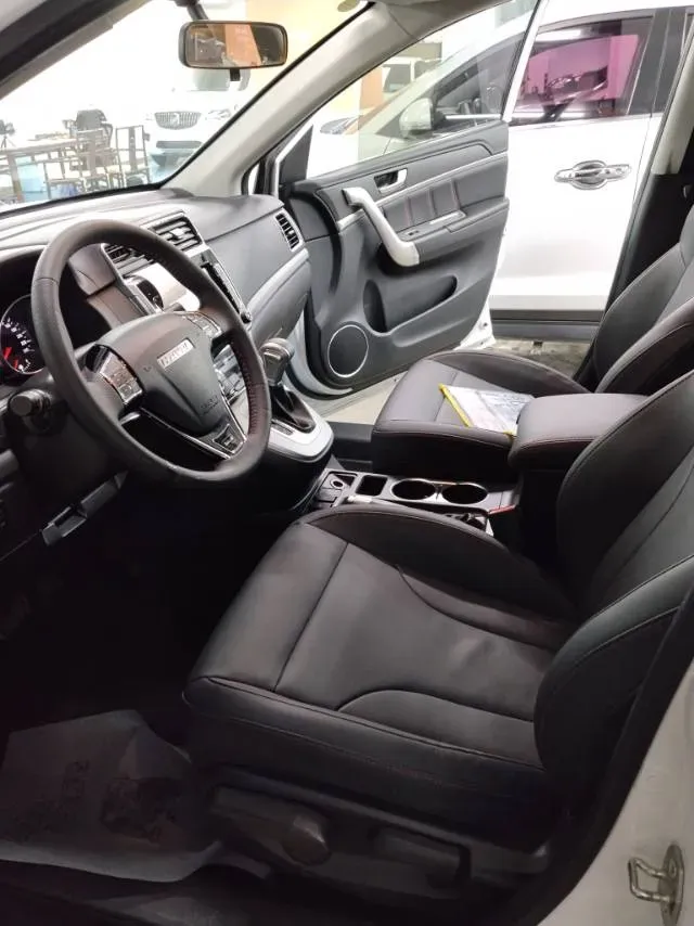 2019 Haval M6 1.5T 150HP L4 7DCT,autocango,china used car exporter,china ev exporter,chinese used car exporter,chinese used ev exporter