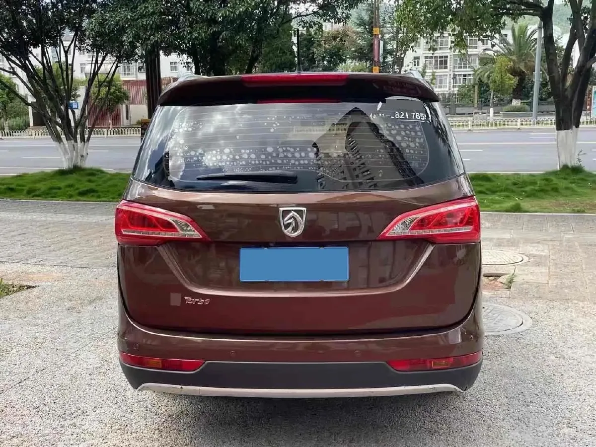 2017 BaoJun 730 1.5T 150HP L4 6MT,autocango,china used car exporter,china ev exporter,chinese used car exporter,chinese used ev exporter