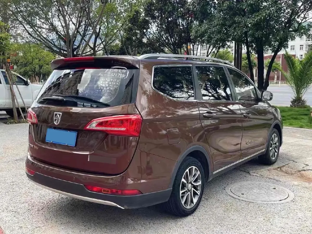 2017 BaoJun 730 1.5T 150HP L4 6MT,autocango,china used car exporter,china ev exporter,chinese used car exporter,chinese used ev exporter