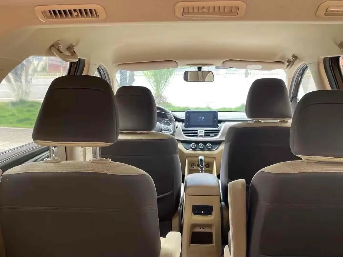 2017 BaoJun 730 1.5T 150HP L4 6MT,autocango,china used car exporter,china ev exporter,chinese used car exporter,chinese used ev exporter