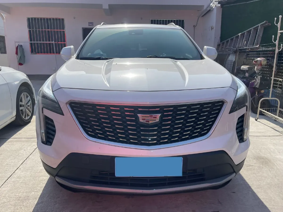 2022 Cadillac XT4 2.0T 237HP L4 9AT,autocango,china used car exporter,china ev exporter,chinese used car exporter,chinese used ev exporter