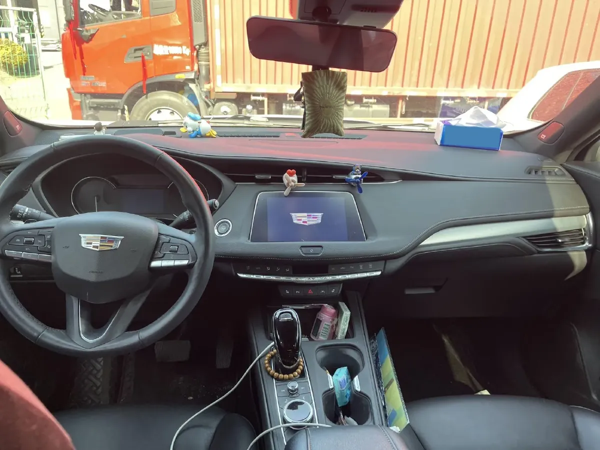 2022 Cadillac XT4 2.0T 237HP L4 9AT,autocango,china used car exporter,china ev exporter,chinese used car exporter,chinese used ev exporter