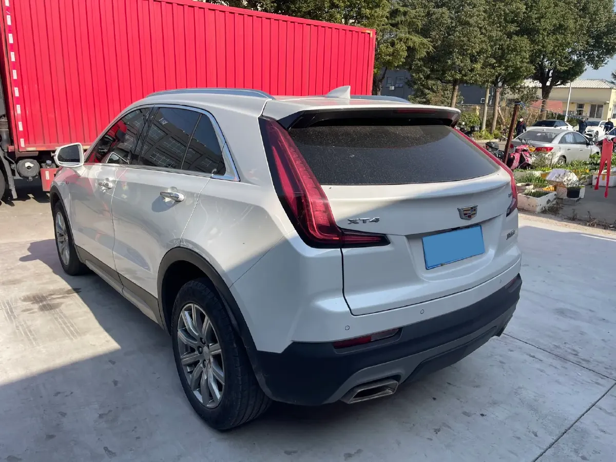 2022 Cadillac XT4 2.0T 237HP L4 9AT,autocango,china used car exporter,china ev exporter,chinese used car exporter,chinese used ev exporter
