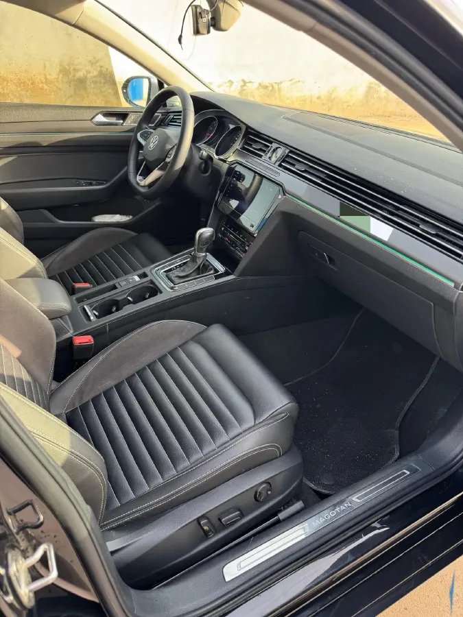 2020 Volkswagen Magotan 2.0T 186HP L4 7DCT,autocango,china used car exporter,china ev exporter,chinese used car exporter,chinese used ev exporter