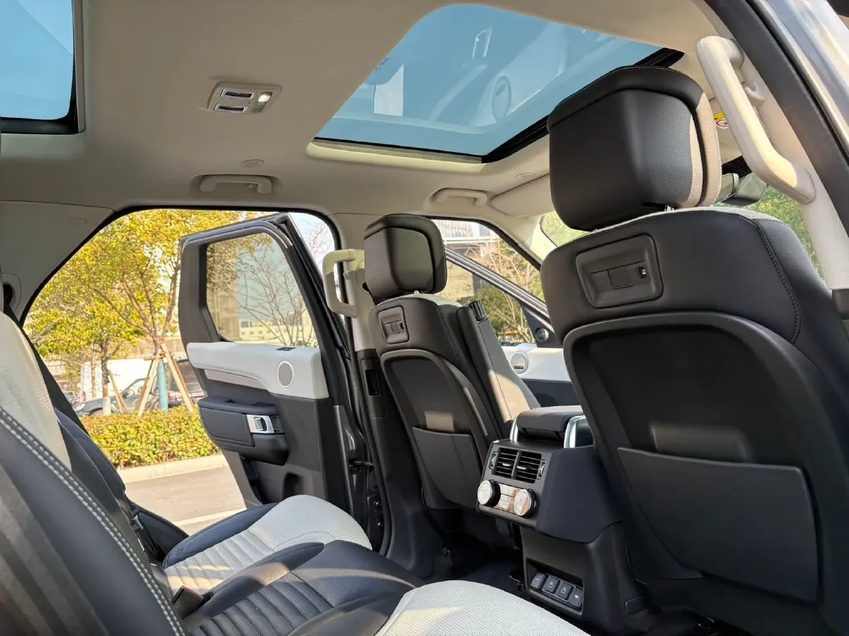 2021 Land Rover Discovery 3.0T 360HP L6 8AT,autocango,china used car exporter,china ev exporter,chinese used car exporter,chinese used ev exporter