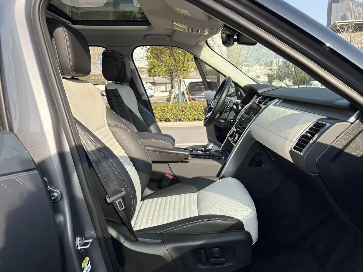 2021 Land Rover Discovery 3.0T 360HP L6 8AT,autocango,china used car exporter,china ev exporter,chinese used car exporter,chinese used ev exporter