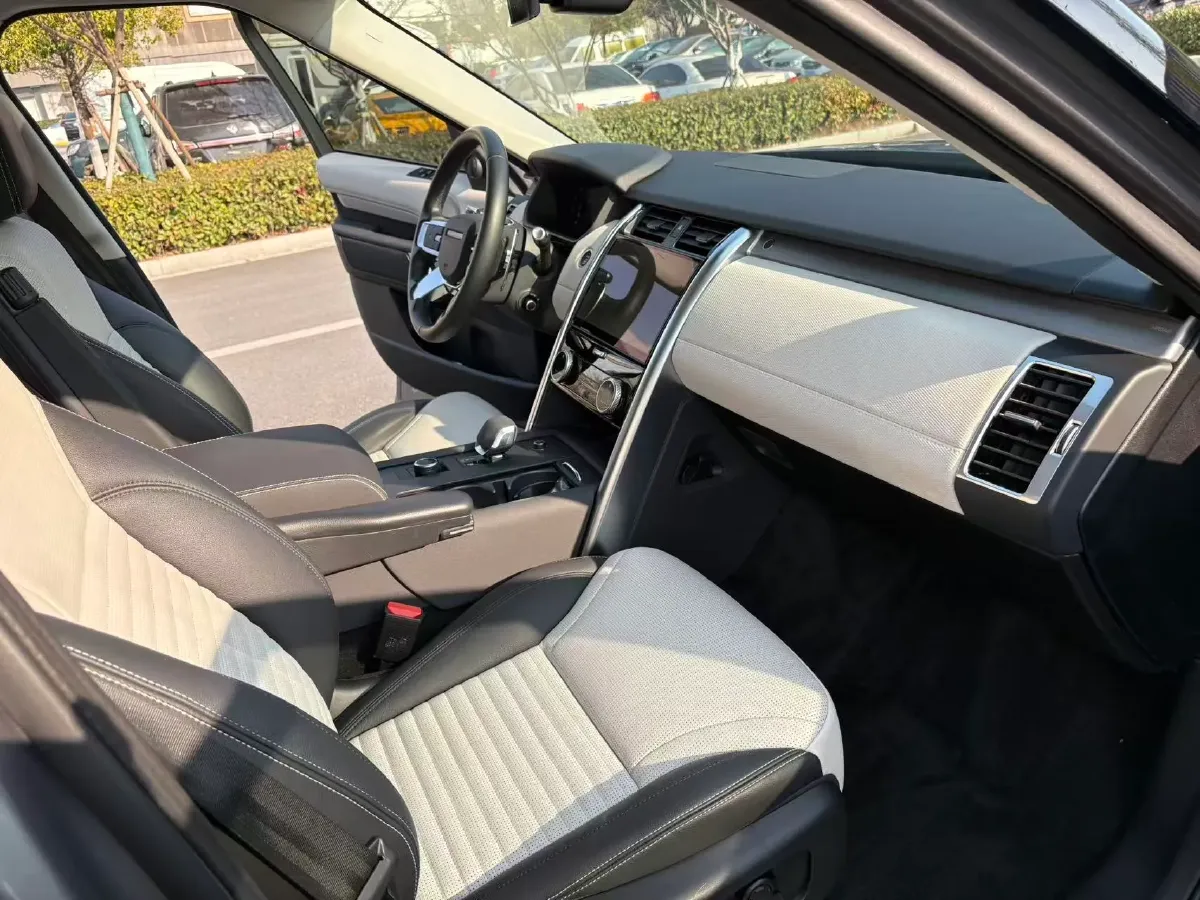 2021 Land Rover Discovery 3.0T 360HP L6 8AT,autocango,china used car exporter,china ev exporter,chinese used car exporter,chinese used ev exporter