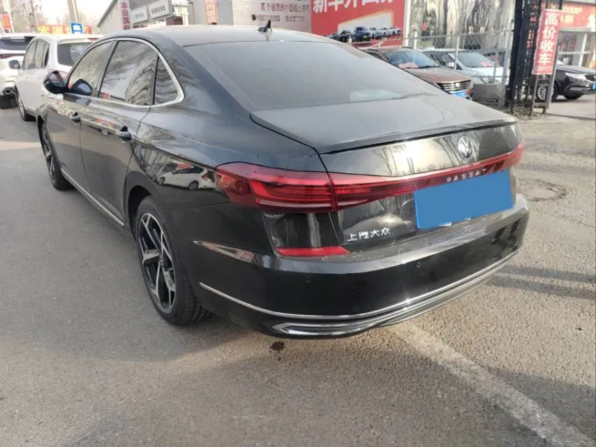 2025 Volkswagen Passat 2.0T 220HP L4 7DCT,autocango,china used car exporter,china ev exporter,chinese used car exporter,chinese used ev exporter