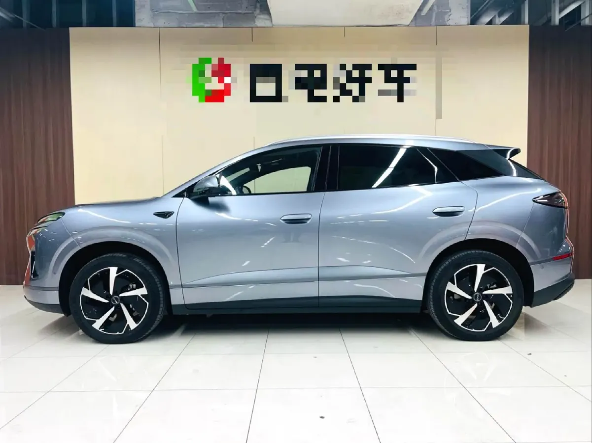 2025 LanDian E5 PLUS 1.5L 95HP L4 E-CVT PHEV,autocango,china used car exporter,china ev exporter,chinese used car exporter,chinese used ev exporter