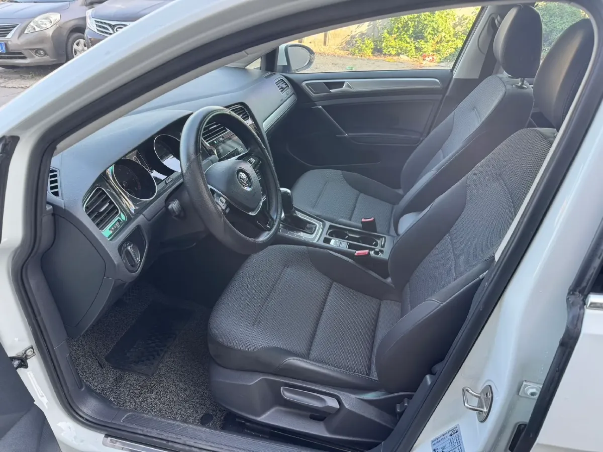2018 Volkswagen Golf 1.6L 110HP L4 6AT,autocango,china used car exporter,china ev exporter,chinese used car exporter,chinese used ev exporter