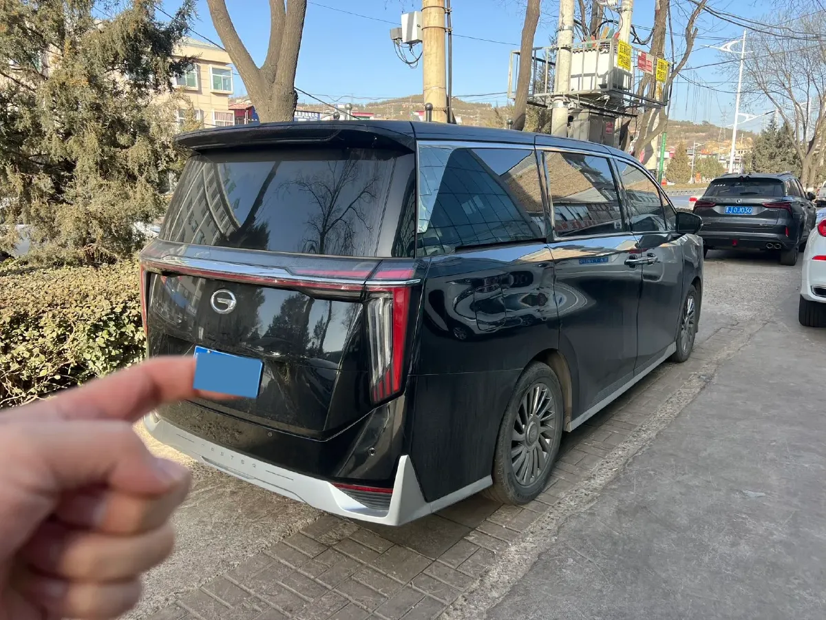 2023 GAC Trumpchi M8 2.0T 252HP L4 8AT,autocango,china used car exporter,china ev exporter,chinese used car exporter,chinese used ev exporter