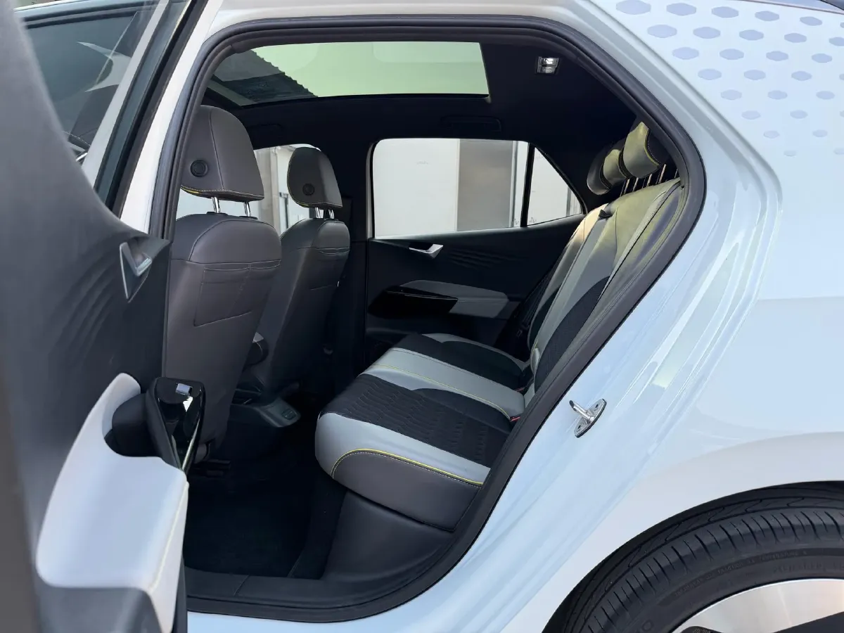 2022 Volkswagen ID.3 BEV 57.3KWH,autocango,china used car exporter,china ev exporter,chinese used car exporter,chinese used ev exporter