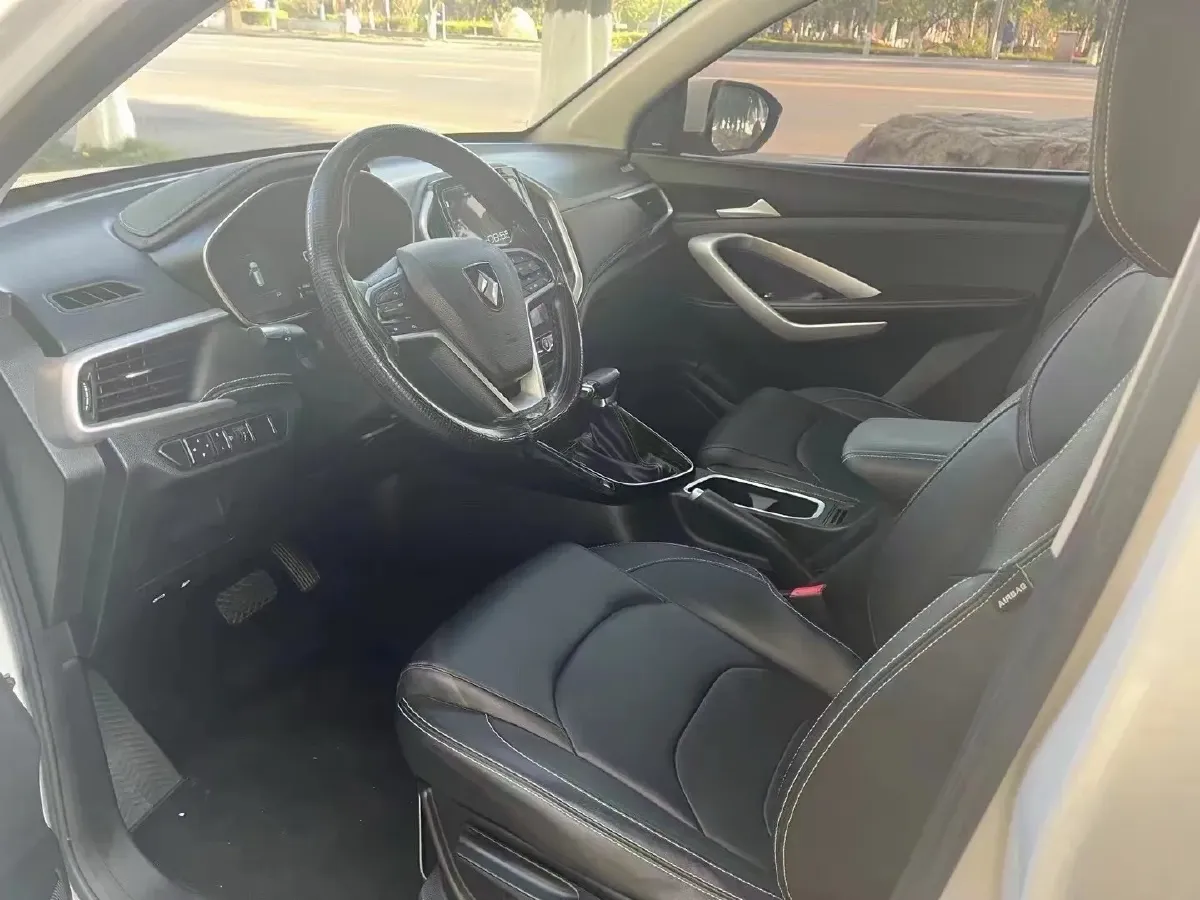 2020 BaoJun RC-5 1.5T 147HP L4 CVT,autocango,china used car exporter,china ev exporter,chinese used car exporter,chinese used ev exporter