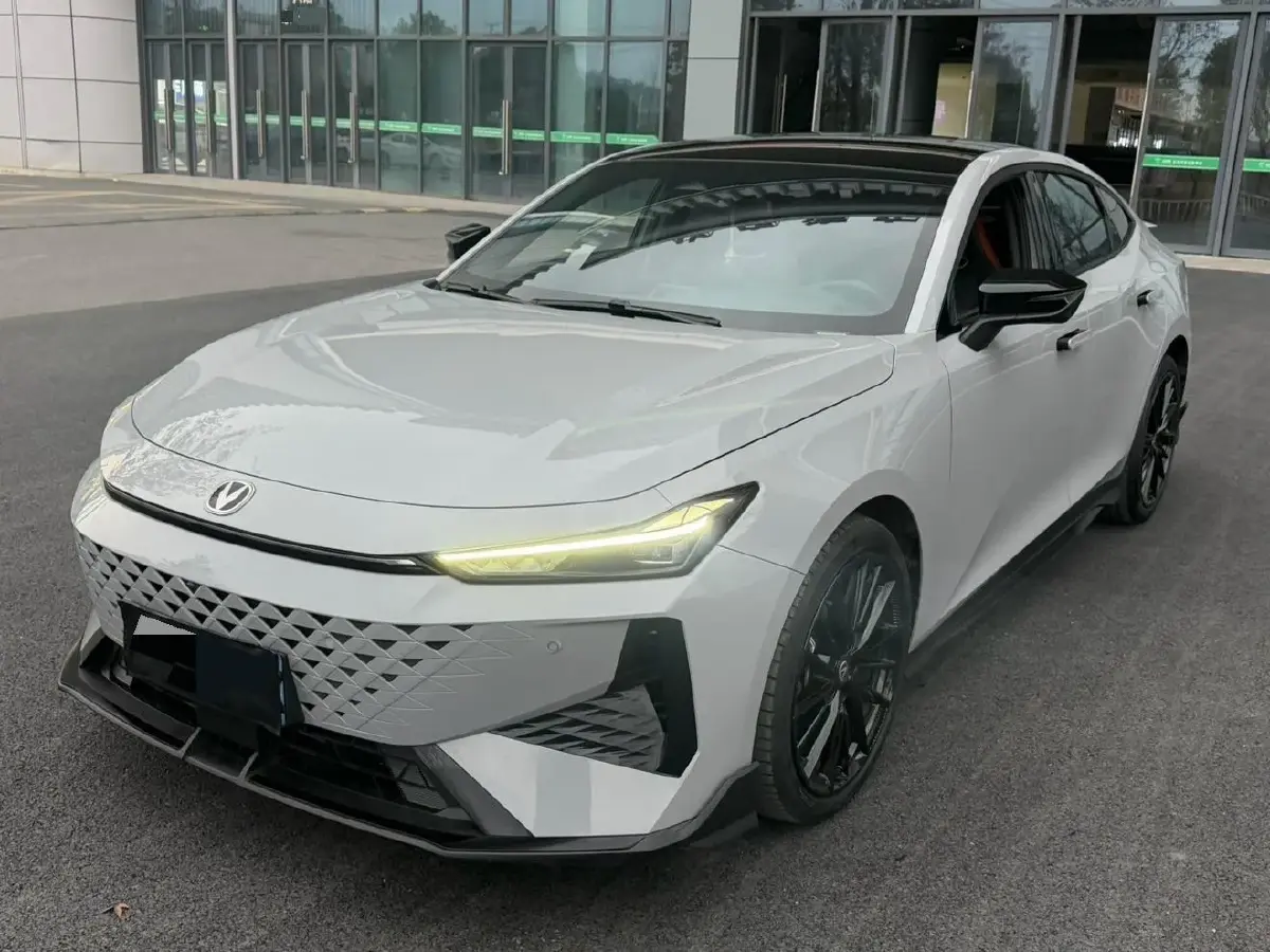 2024 ChangAn UNI-V 1.5T 188HP L4 7DCT