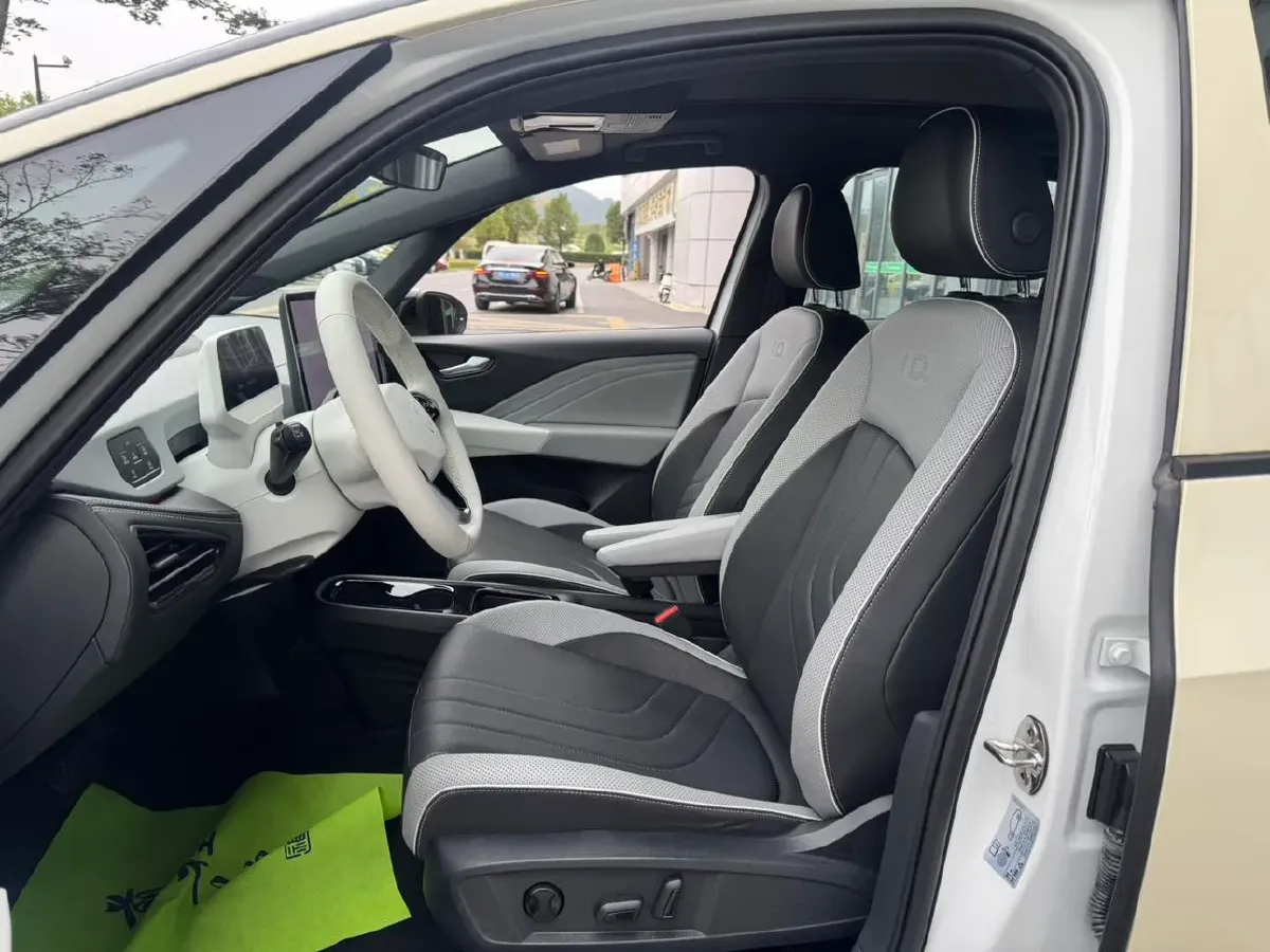 2025 Volkswagen ID.3 BEV 52.8KWH,autocango,china used car exporter,china ev exporter,chinese used car exporter,chinese used ev exporter