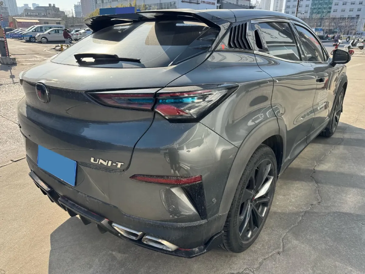 2020 ChangAn UNI-T 1.5T 180HP L4 7DCT,autocango,china used car exporter,china ev exporter,chinese used car exporter,chinese used ev exporter