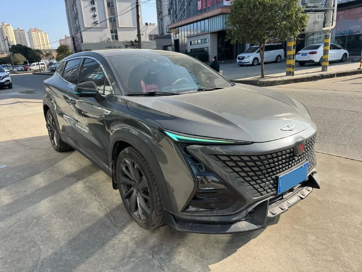 2020 ChangAn UNI-T 1.5T 180HP L4 7DCT,autocango,china used car exporter,china ev exporter,chinese used car exporter,chinese used ev exporter