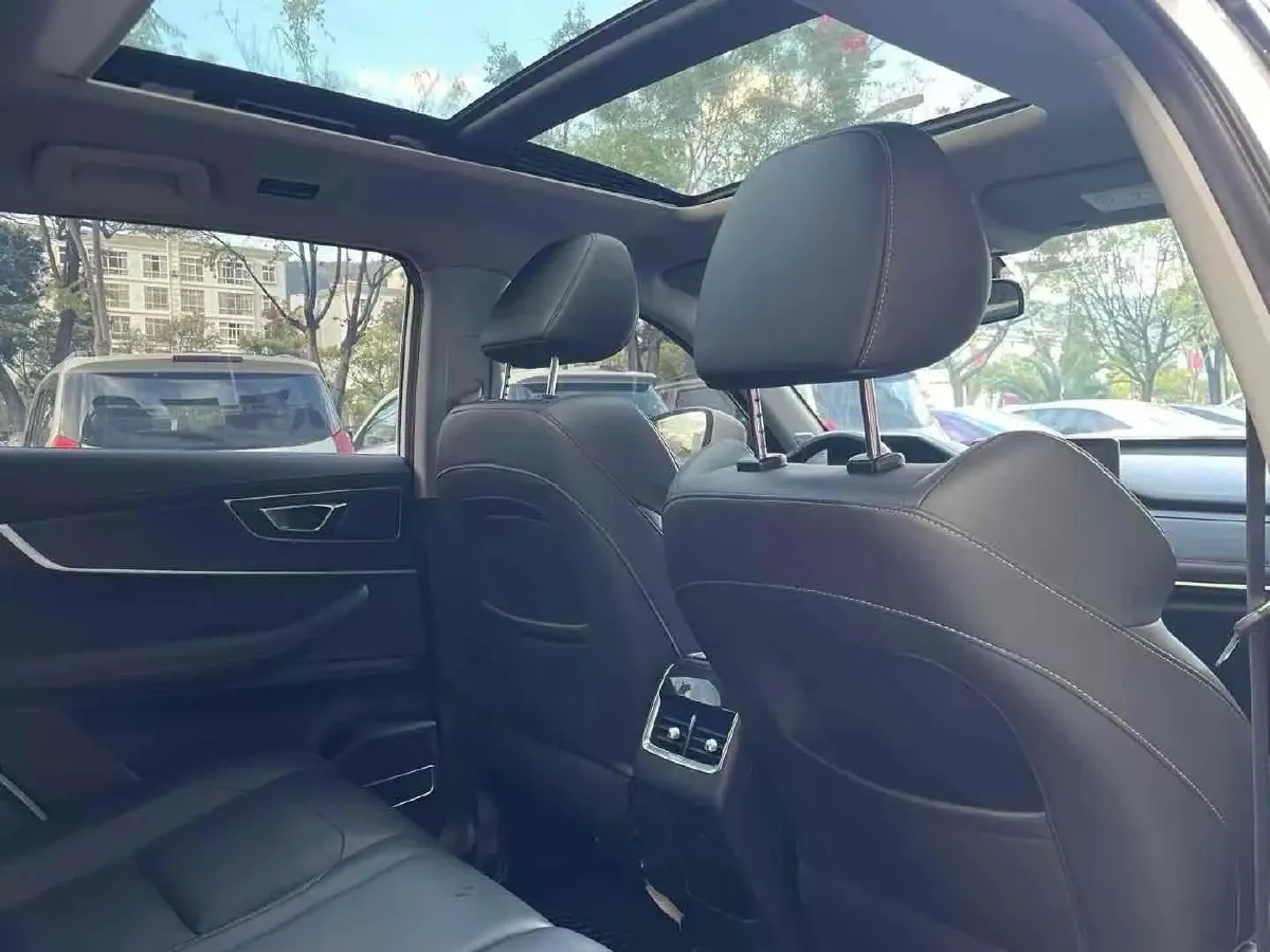 2021 Chery Tiggo 8 1.5T 156HP L4 6DCT,autocango,china used car exporter,china ev exporter,chinese used car exporter,chinese used ev exporter