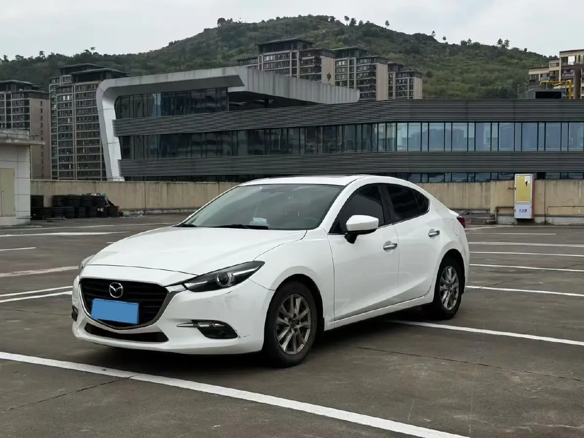 2017 Mazda 3 Axela 1.5L 117HP L4 6AT