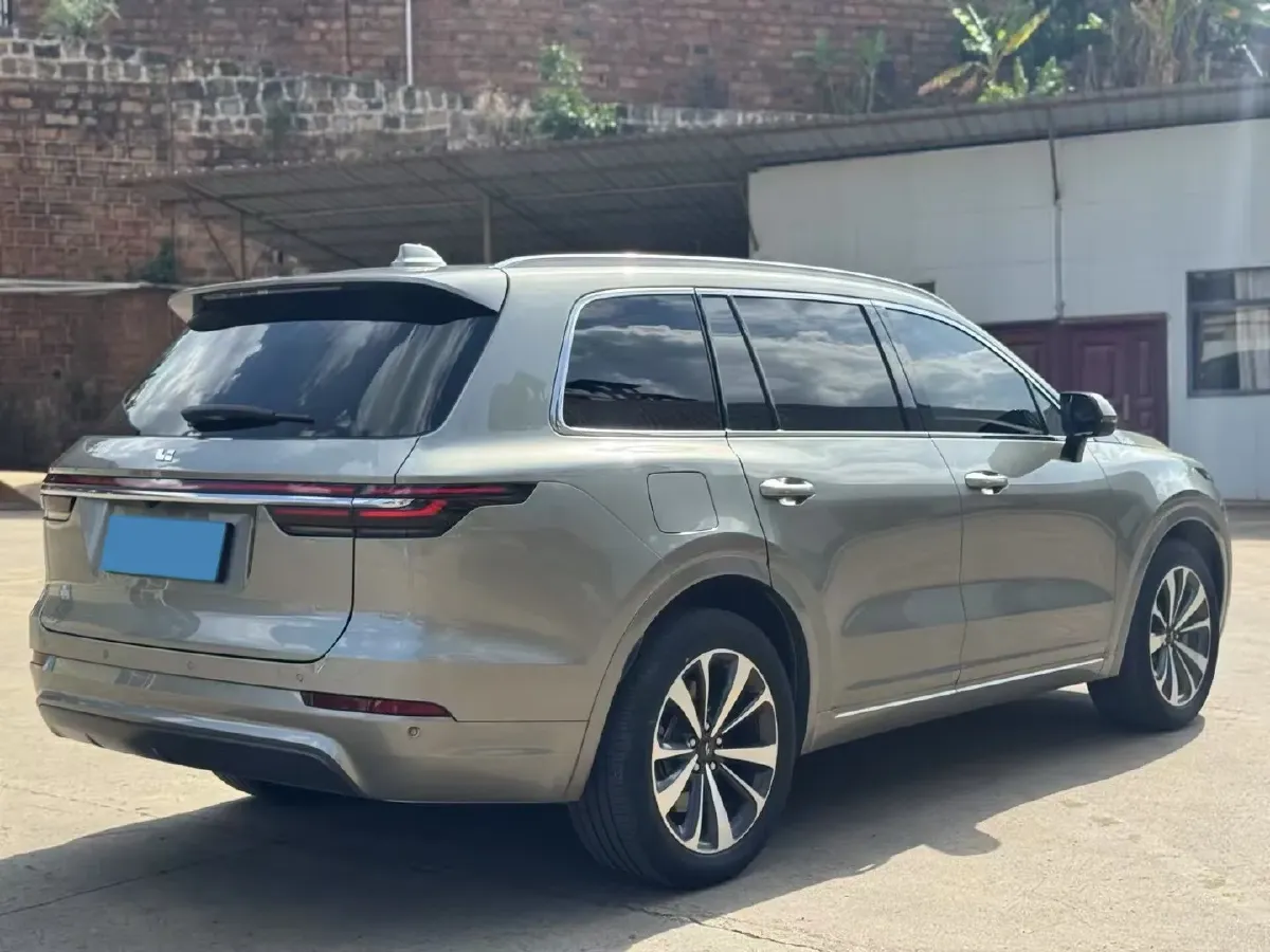 2020 Li ONE Range Extended 131HP REEV 40.5KWH,autocango,china used car exporter,china ev exporter,chinese used car exporter,chinese used ev exporter