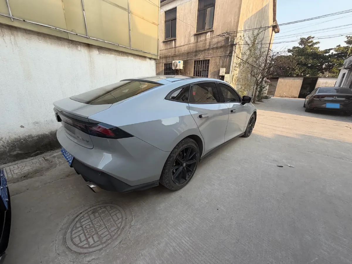 2022 ChangAn UNI-V 1.5T 188HP L4 7DCT,autocango,china used car exporter,china ev exporter,chinese used car exporter,chinese used ev exporter