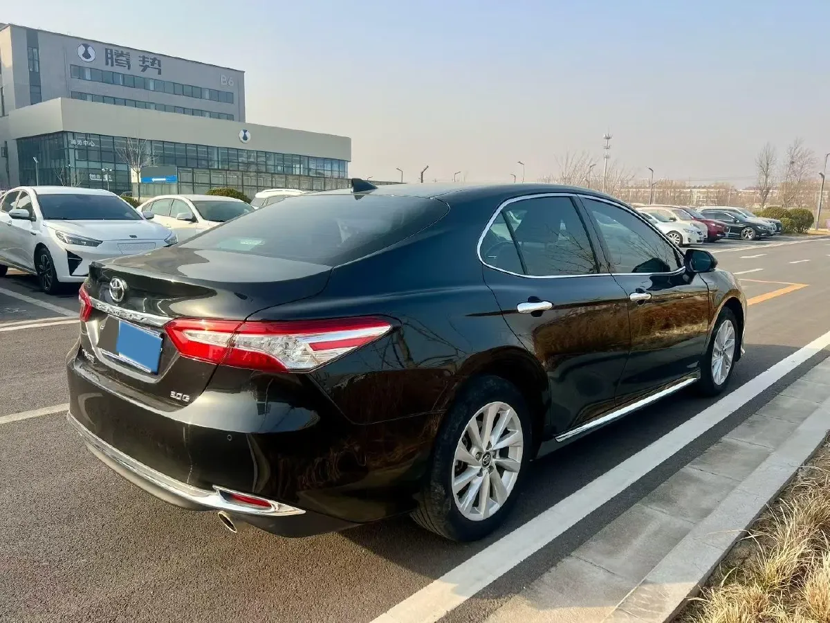 2023 Toyota Camry 2.0L 177HP L4 CVT,autocango,china used car exporter,china ev exporter,chinese used car exporter,chinese used ev exporter