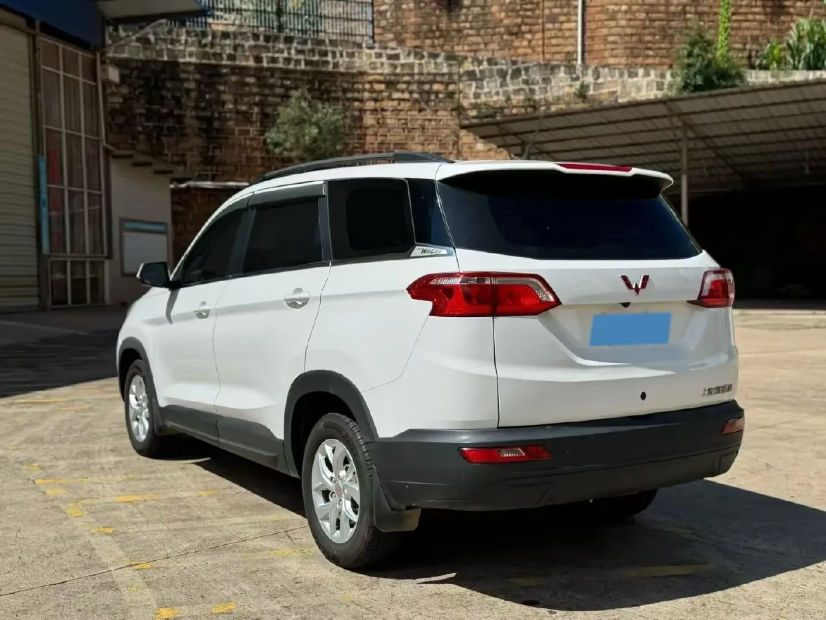 2019 WuLing HongGuang S3 1.5L 112HP L4 6MT,autocango,china used car exporter,china ev exporter,chinese used car exporter,chinese used ev exporter