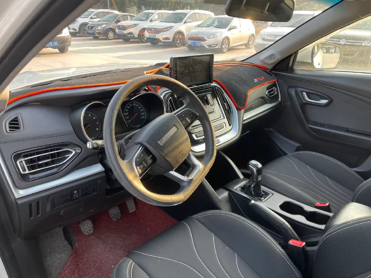 2020 Jetour X70M 1.5T 156HP L4 6MT,autocango,china used car exporter,china ev exporter,chinese used car exporter,chinese used ev exporter